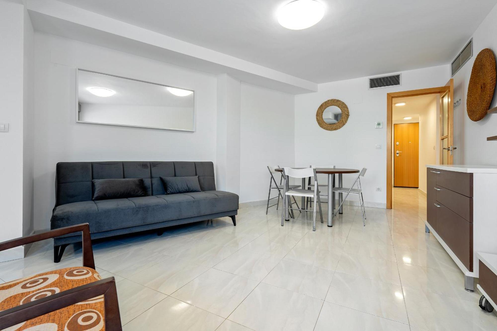 Hauzify I Apartament Mestral カンブリルス エクステリア 写真