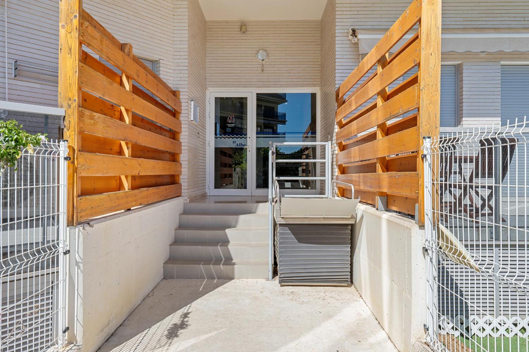 Hauzify I Apartament Mestral カンブリルス エクステリア 写真
